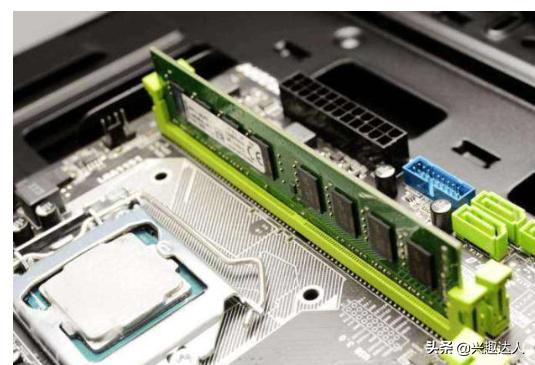 电脑内存16g和双8g有什么区别,电脑内存是两个8g好还是一个16g