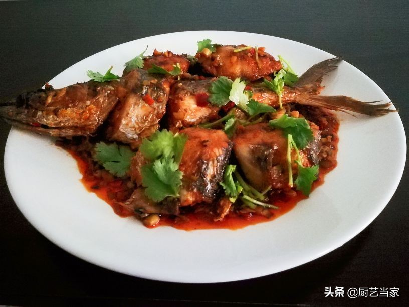 厨师教你做干烧鲅鱼的视频,厨师烹饪技巧大全集