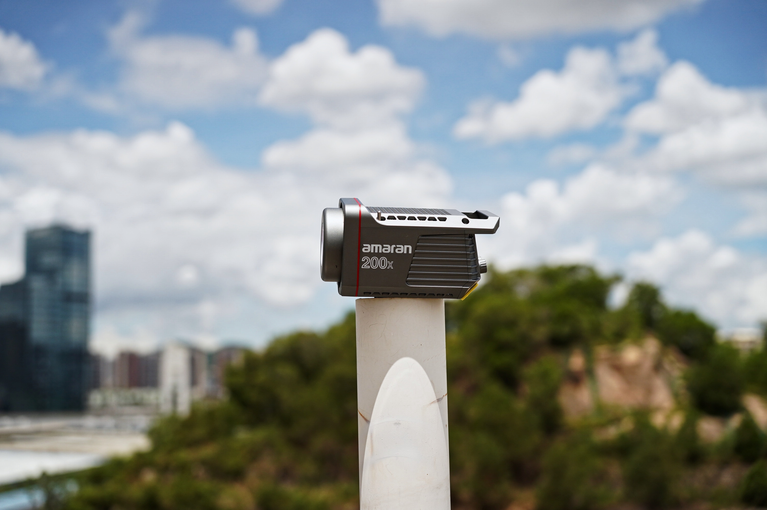 买摄影氛围灯,爱图仕200x摄影灯参数