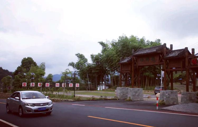 鐣呮父榛勬睙,榛勬睙鐣呮父涓浗