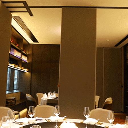 300公里外的“海鲜世家”登陆浦东！想吃要等8小时……