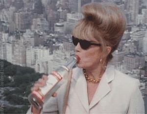 酒中渣男伏特加,俄罗斯男人喝酒伏特加