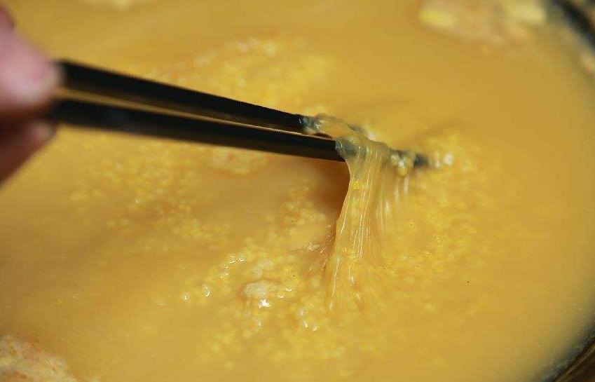 小米粥怎么熬好是冷水下锅,熬小米粥之前小米用水泡吗