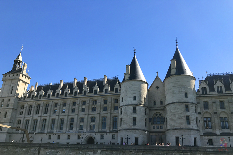 塞纳河左岸和右岸的区别,塞纳河和左岸