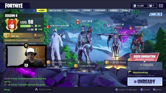 网瘾少年沉迷游戏无法自拔,网瘾少年痴迷玩游戏