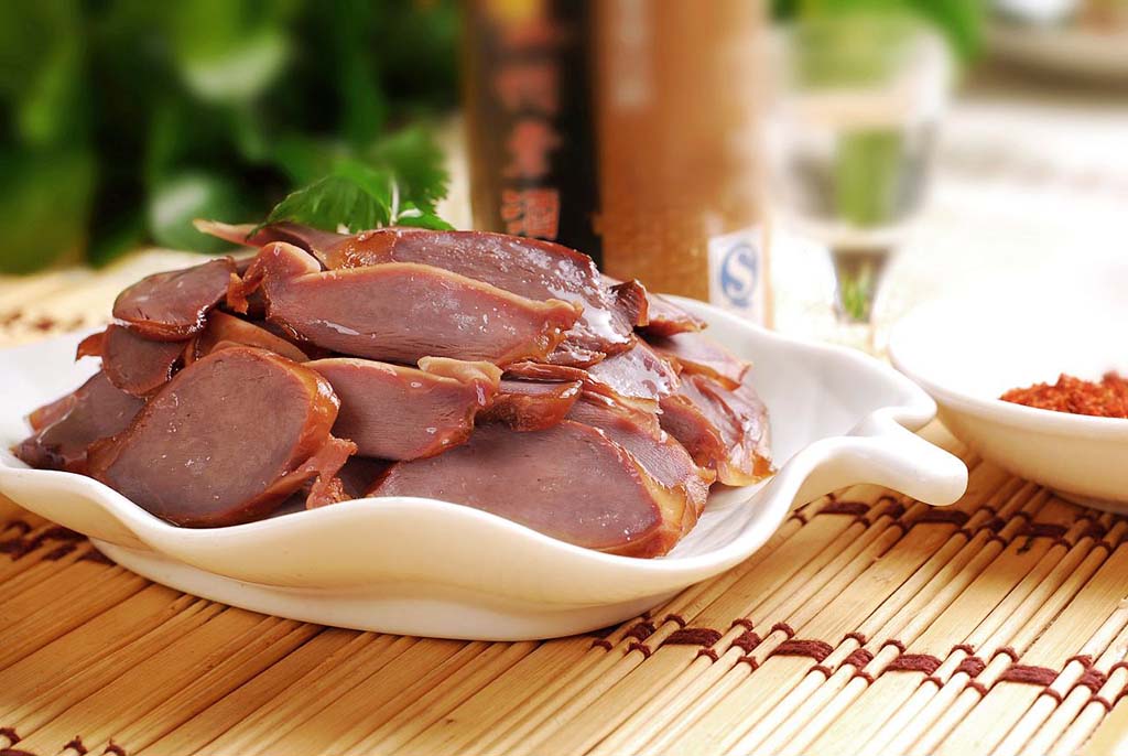 做卤菜最佳上色方法,卤菜上色技巧的视频