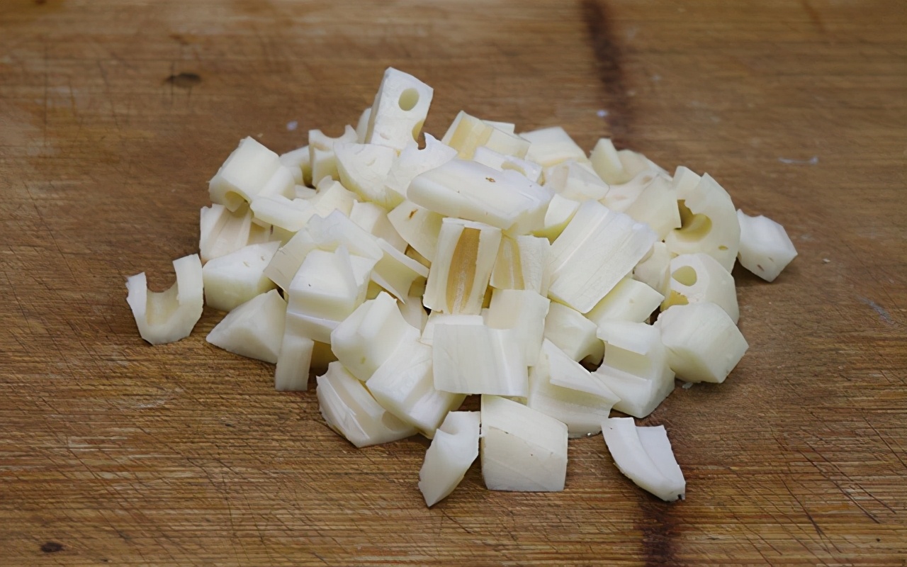 100个经典小炒菜芹菜炒鸡胗,无敌下饭菜酸辣鸡胗的做法