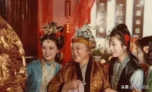 凤姐点戏《刘二当衣》，暗含玄机