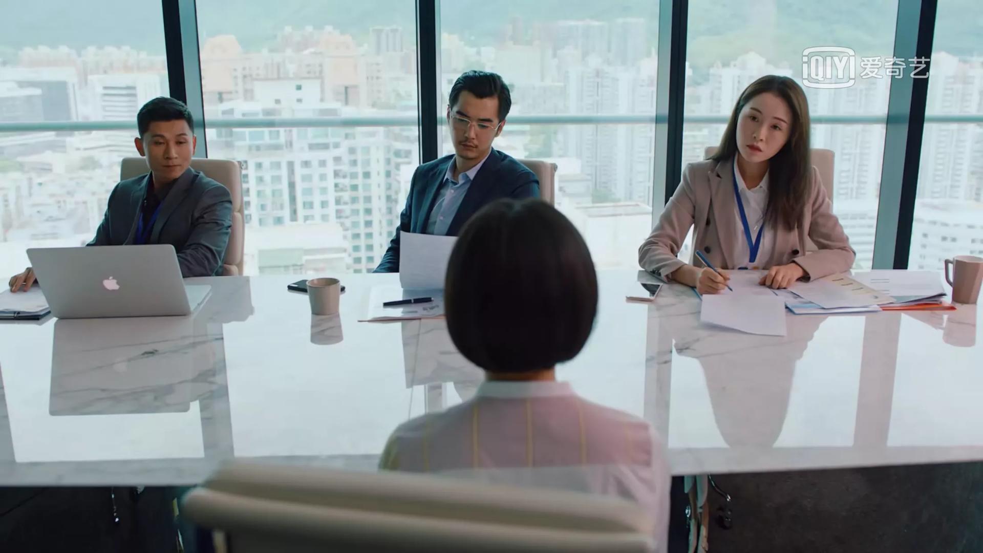 职场穿搭的三一原则,四种万能职场穿搭法则