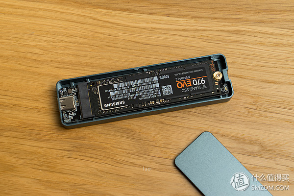 奥睿科M.2NVMe固态硬盘盒,移动固态硬盘盒评测奥睿科