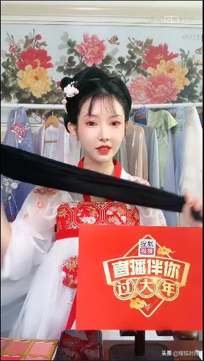 曾穿着汉服打卡过19个国家的古风博主分享:如何穿汉服过中国年