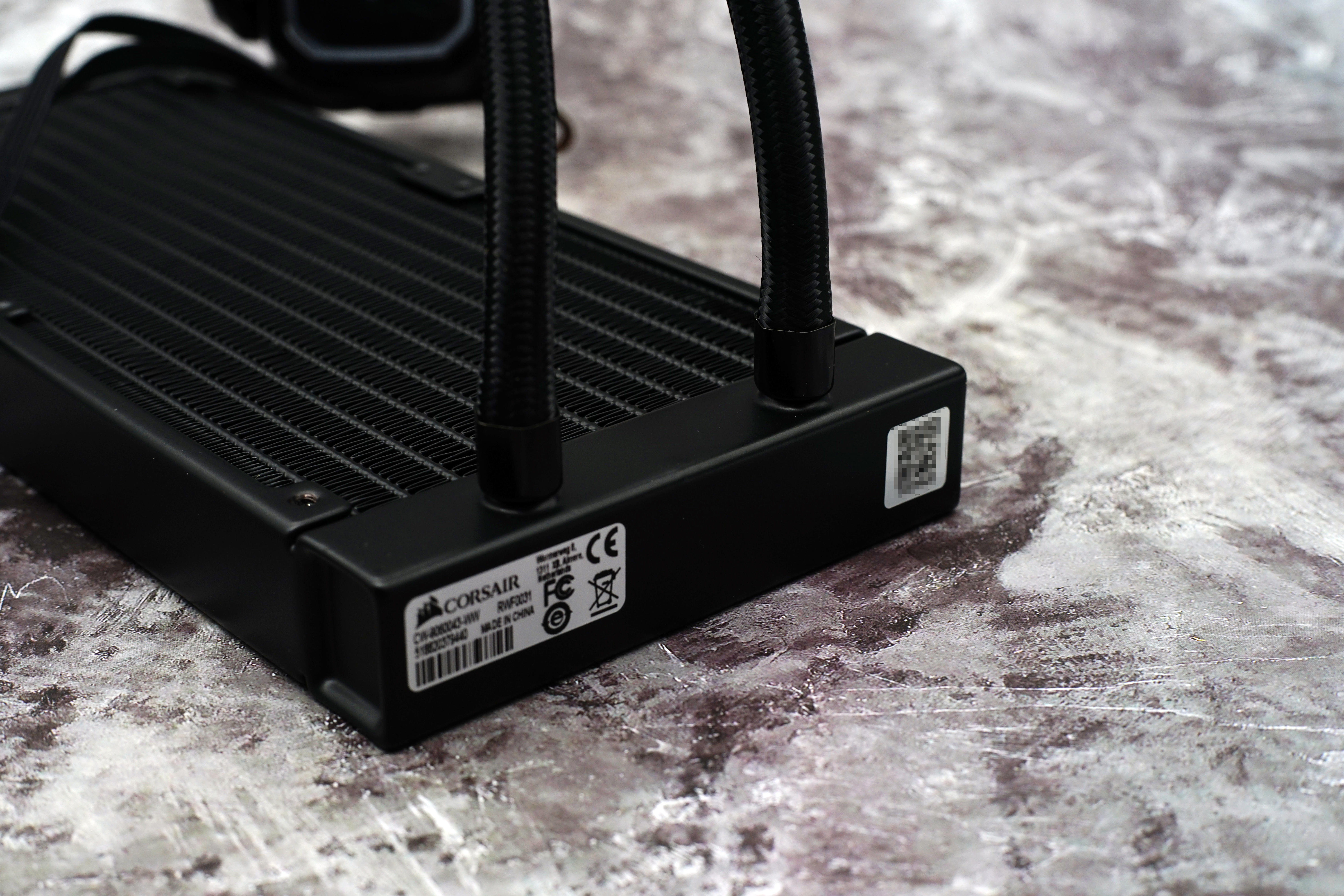 5800x3d240水冷,5800x3d240水冷能压得住吗