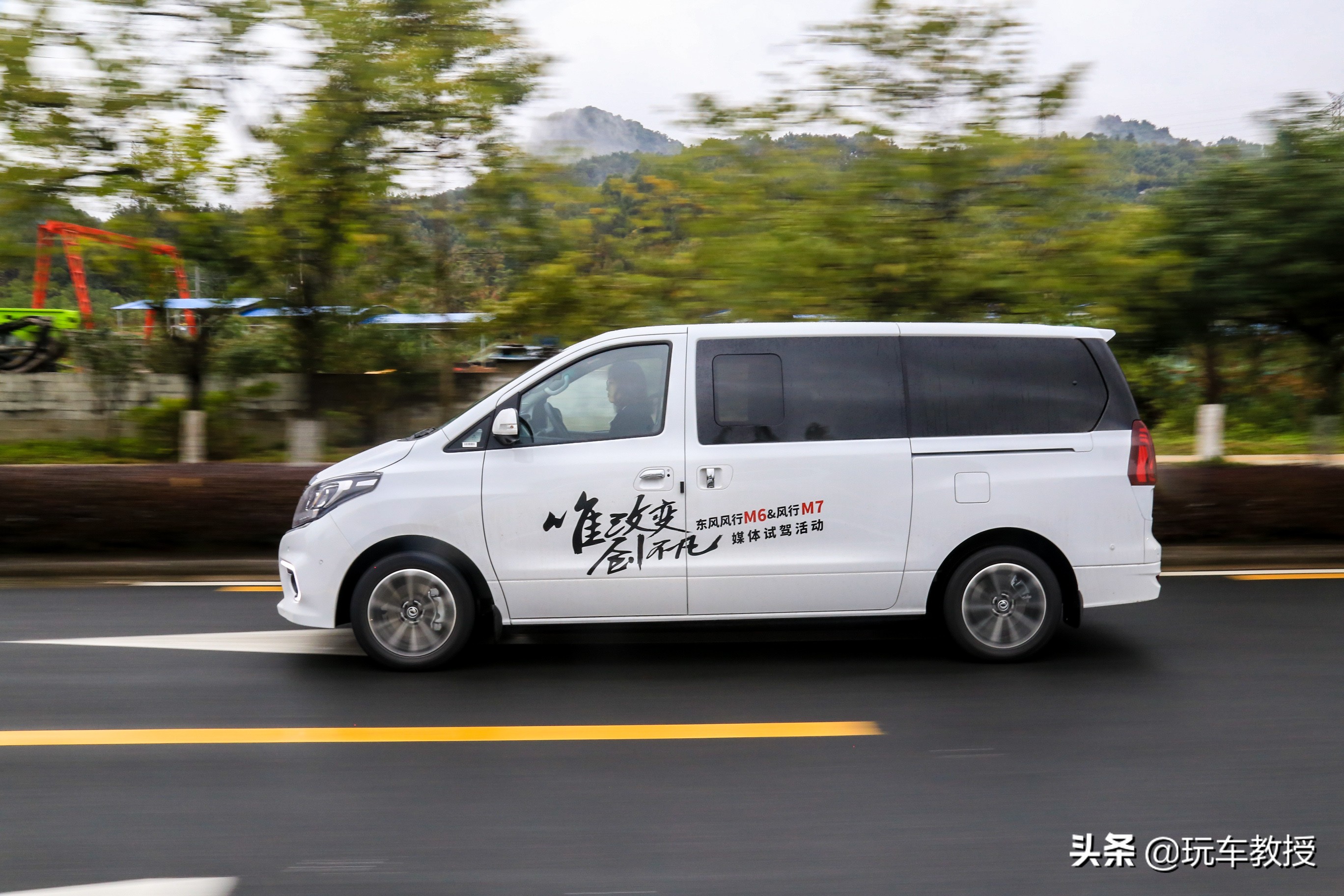 空间大十万左右车耐用,万元起这几款亲民小车轻松开回家