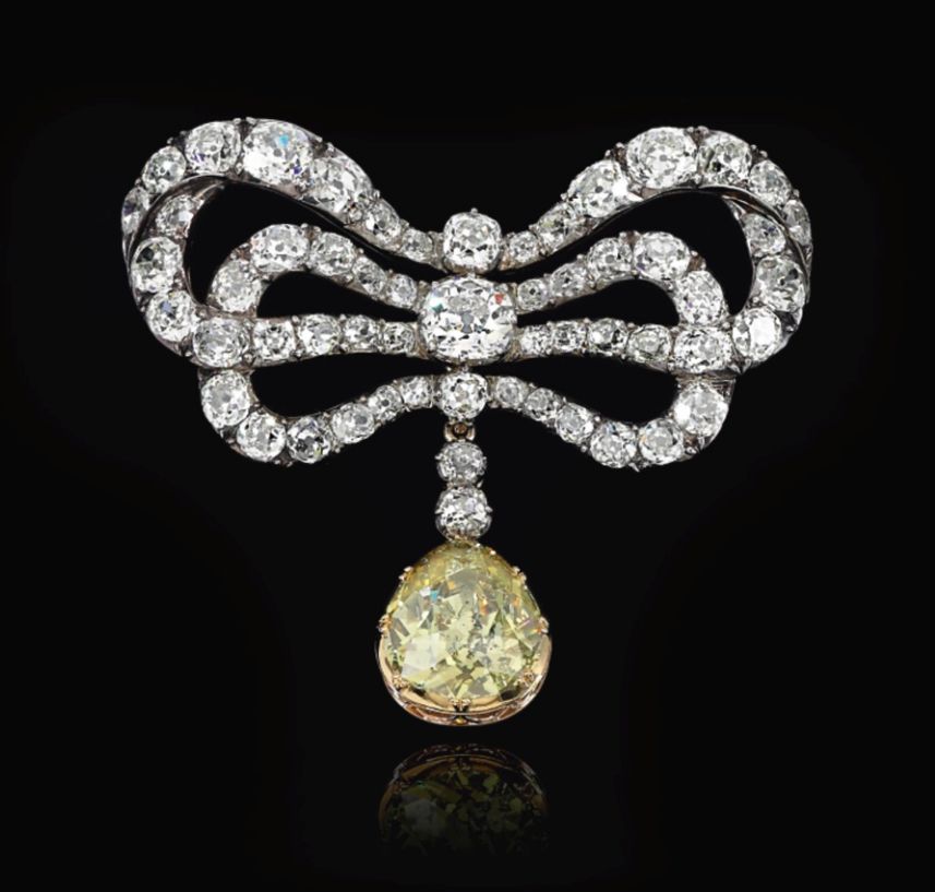 价值200000000人民币的珠宝长啥样？看到的时候人们都惊呆了