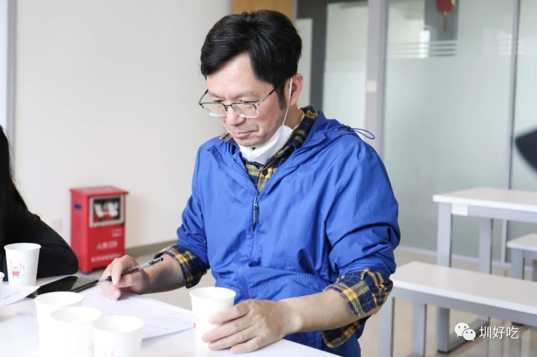 奈雪和星巴克拿铁测评,瑞幸咖啡最推荐的拿铁