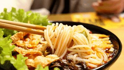 柳州螺蛳粉从什么时候火起来了,柳州螺蛳粉怎么一下就爆火了