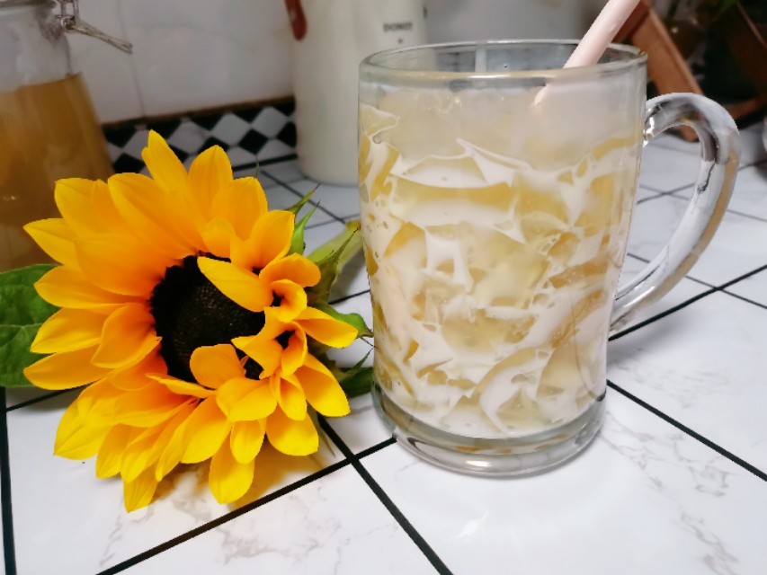 海底椰菊花雪梨膏教程视频,网红海底椰雪梨菊花膏的功效