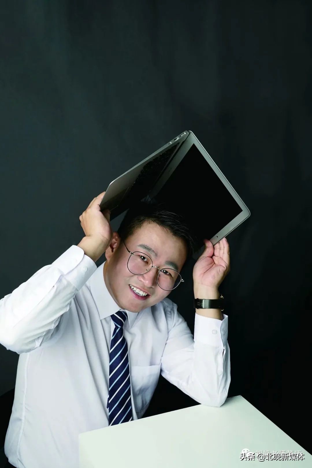 外刊双语解析：WhatIsaPandemic?