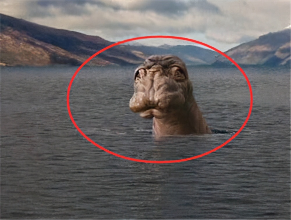 长白山天池是如何蓄水的,长白山天池的海拔是不是3600米