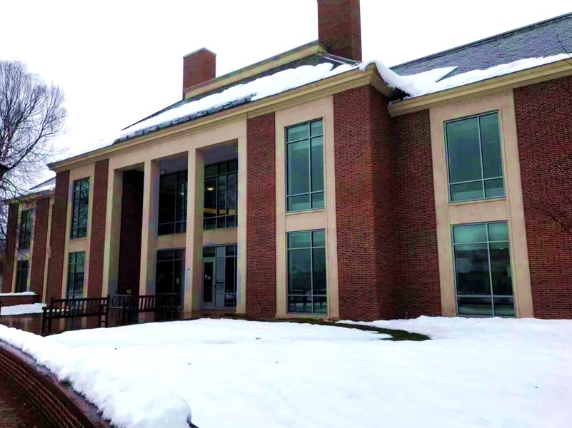 迪尔菲尔德学院好吗,迪尔菲尔德学院