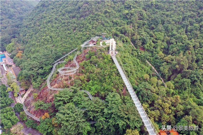 英德宝晶宫旅游区,清远宝晶宫景区