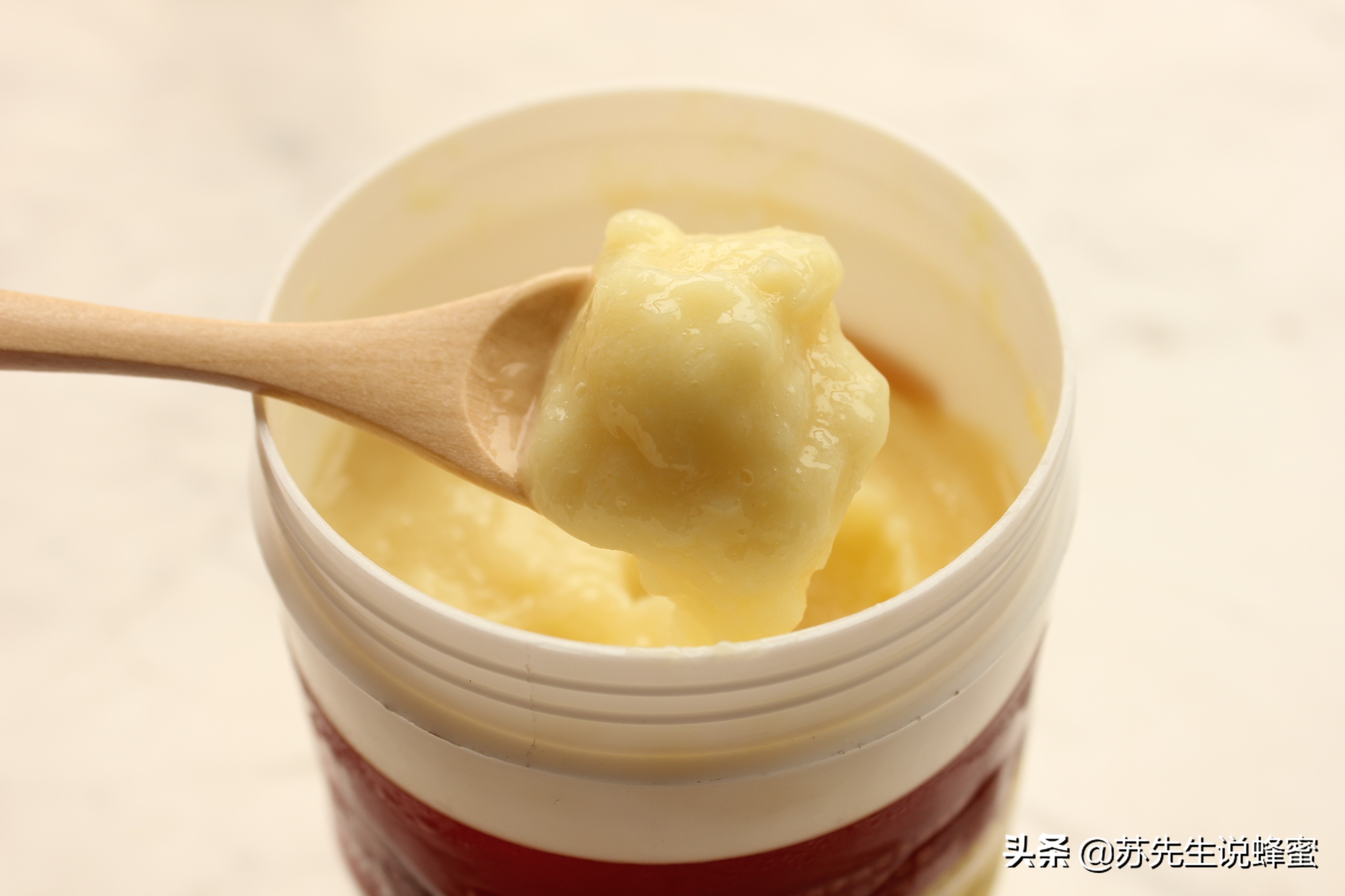 慢性肝损害能喝蜂王浆吗,蜂王浆和护肝药