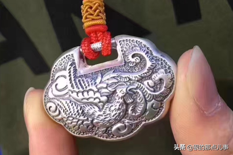 黄金长命锁怎么挑选,新生儿长命锁怎么挑选