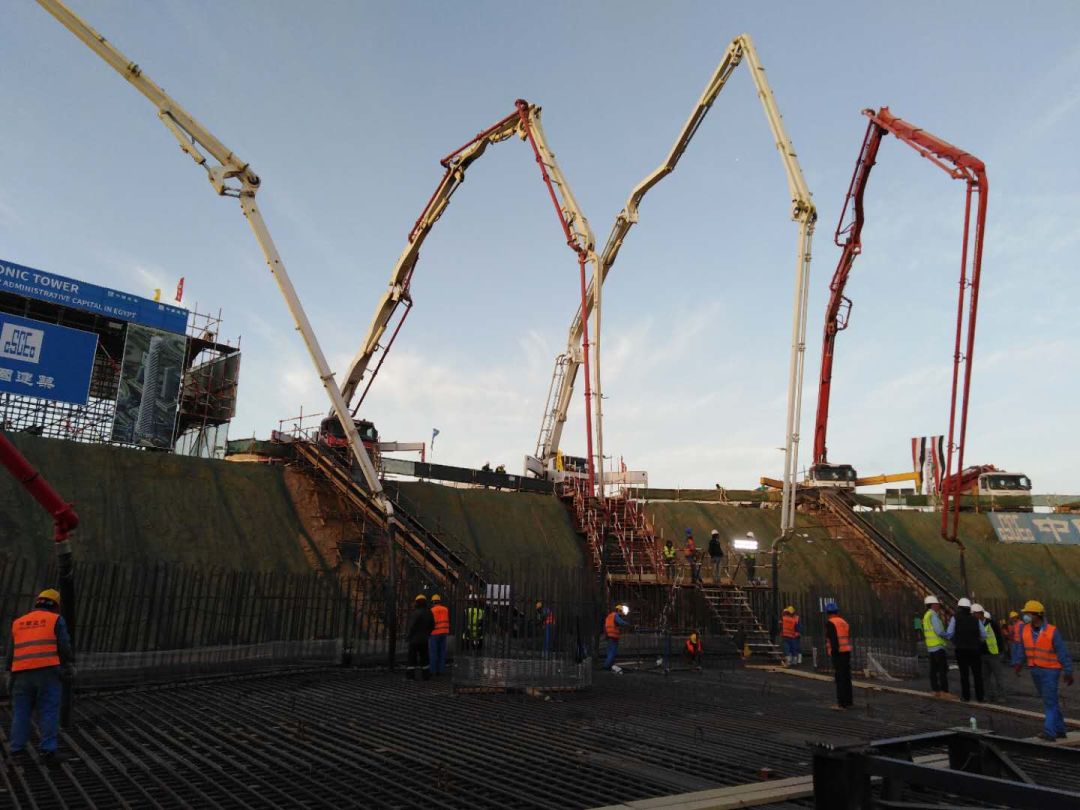 2022款斯堪尼亚4x4底盘多少钱,斯堪尼亚双排4x4底盘