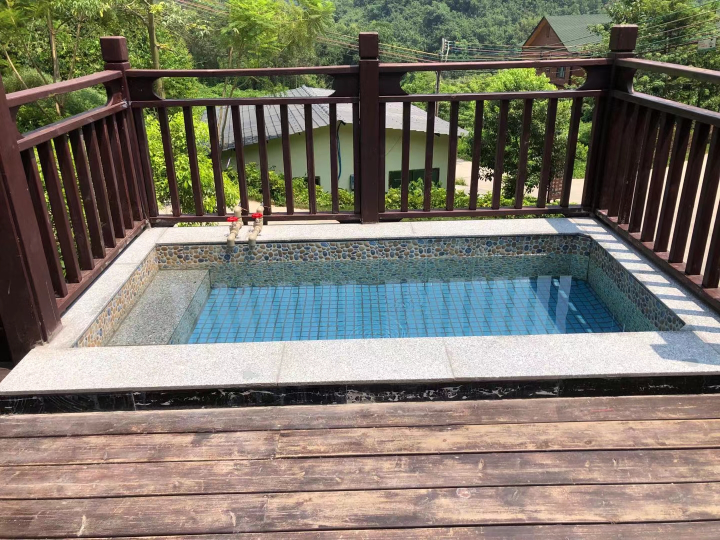 藏在山谷里温泉民宿,清远树屋温泉度假村攻略