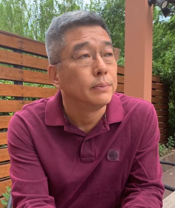 辱骂国足学者讽“数理化文盲”是低智,回击刘建宏:我国不靠诺奖