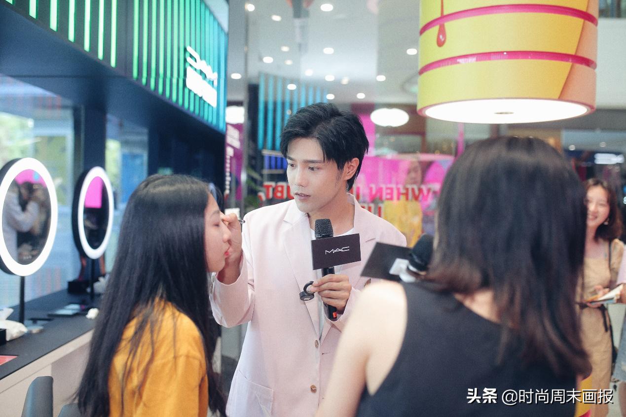 mac魅可柔雾唇泥,mac魅可新品磨砂哑光柔雾唇釉984