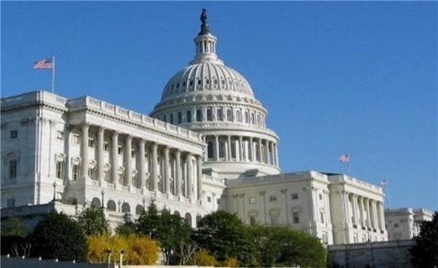 移民美国难,放弃美国籍更难!交弃国税再交惩罚税,不交税别想走