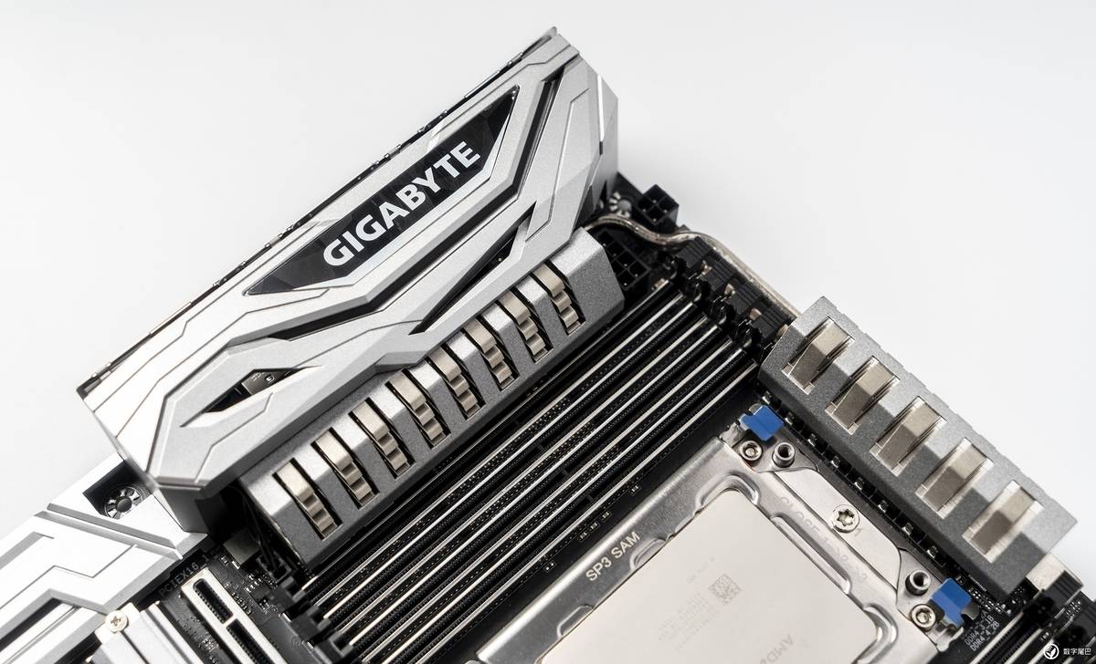 256内存黑苹果,苹果12大型翻车视频