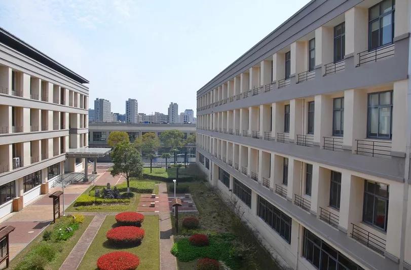 上海很厉害的高中校长,上海高中领军