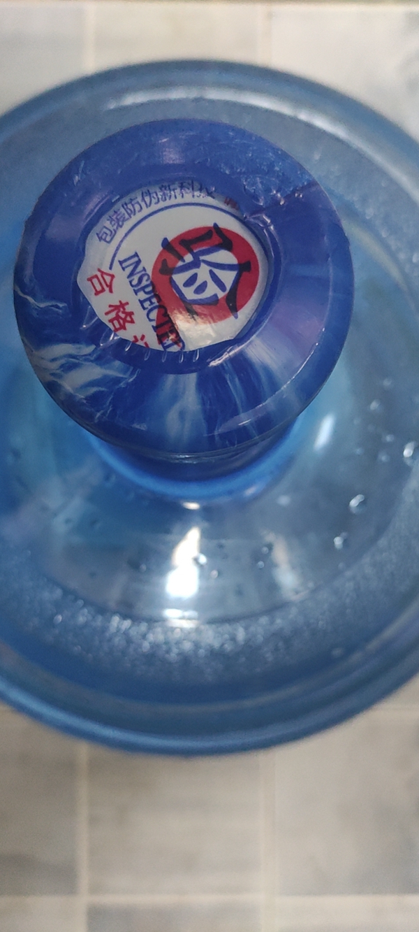 桶装水造假怎么处理,桶装纯净水竟然造假
