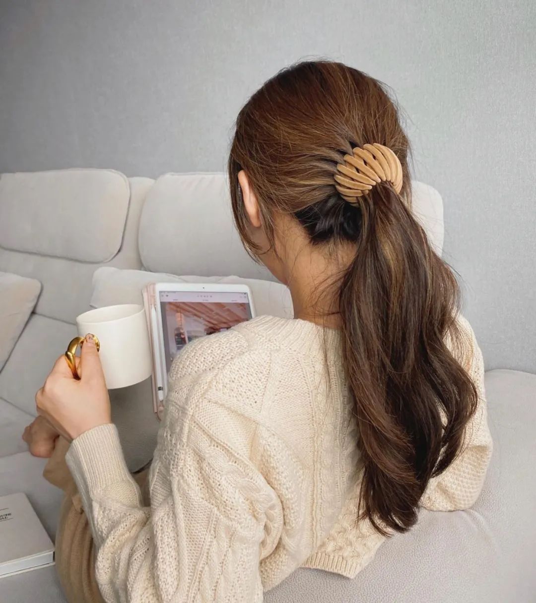 韩国女孩很会化妆,韩国东大门头饰