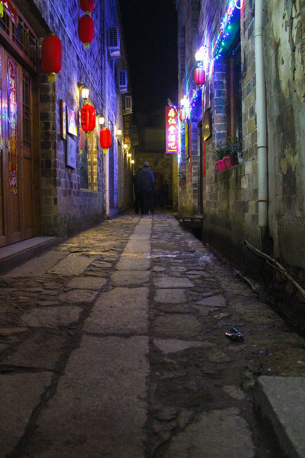 夜幕下的古灯,夜幕下的查济古村