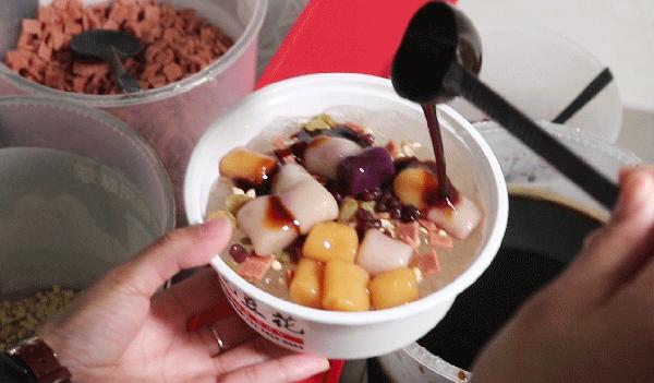 又小又偏！这碗藏在小巷深处的“魔鬼”豆花，我都舍不得曝光