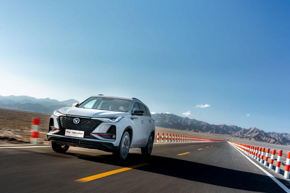 国货当自强长安cs75plus试驾,长安cs75plus国货之光