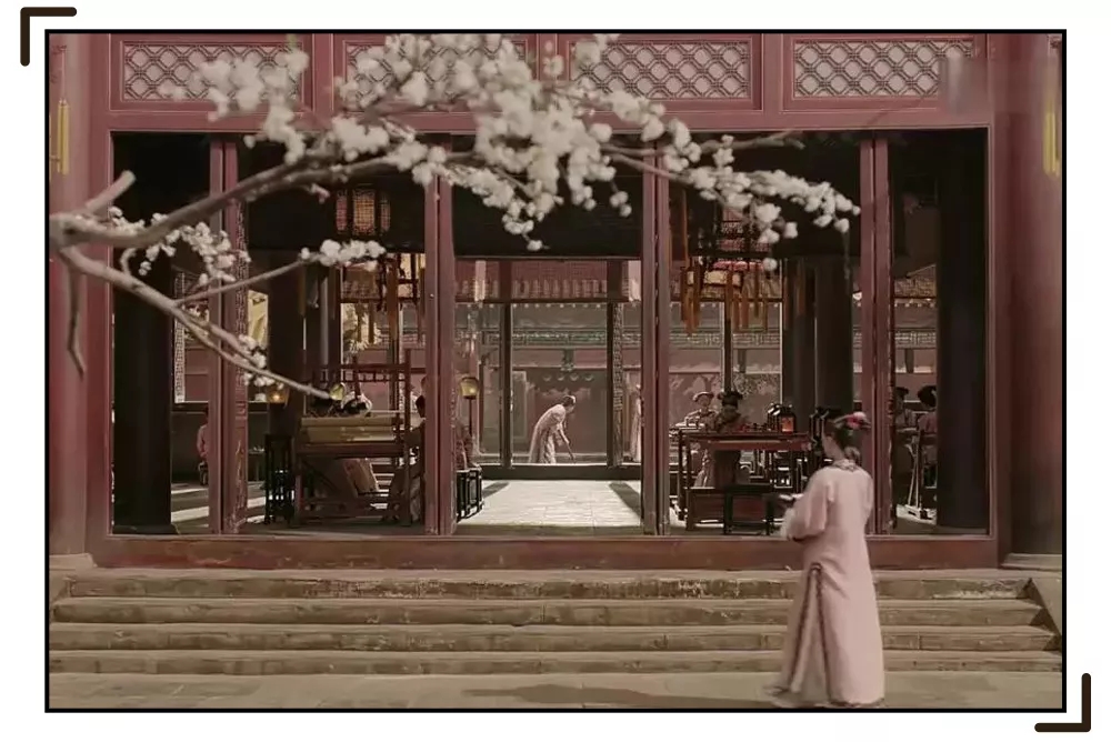 国潮美妆与国际品牌,国潮美妆崛起