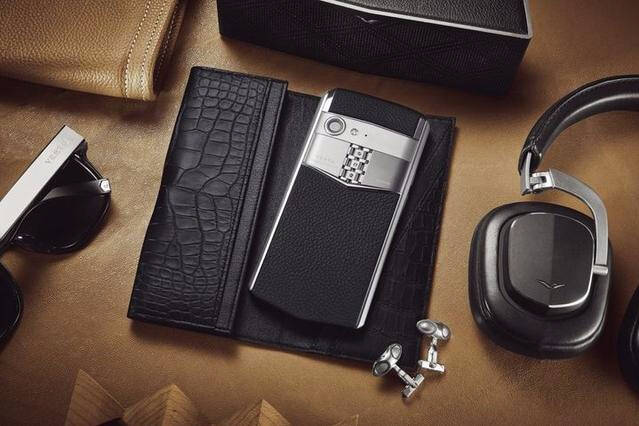比苹果XSMax、华为还贵?VERTU到底是何来头?