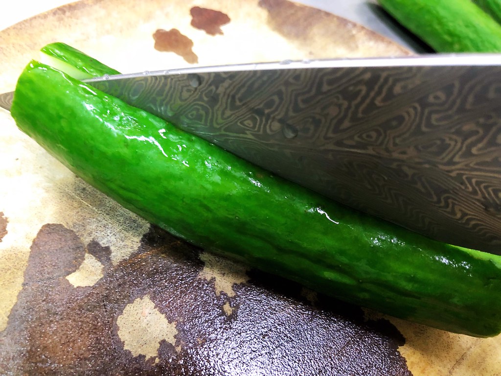 凉拌黄瓜时，切完记住别直接拌！多加1步，黄瓜又香又脆，超入味