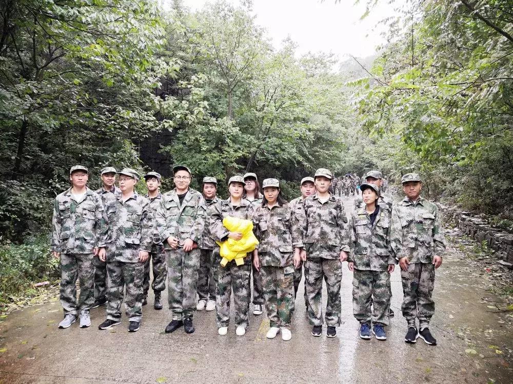 走过风雨人生,更懂理解和爱——记「三强医械」国庆户外拓展之旅