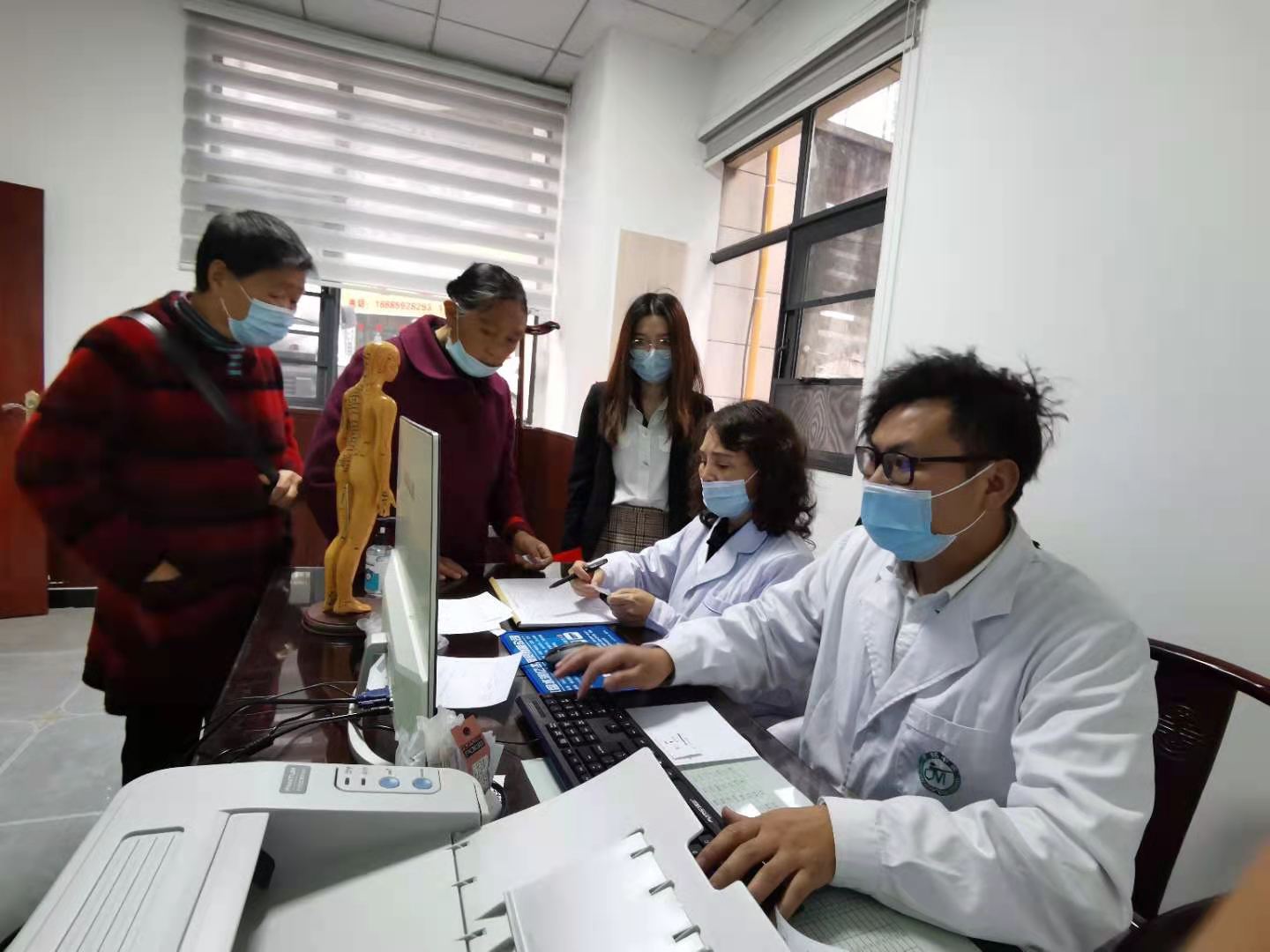 从馆升级到院六盘水又一中医院盛大开业