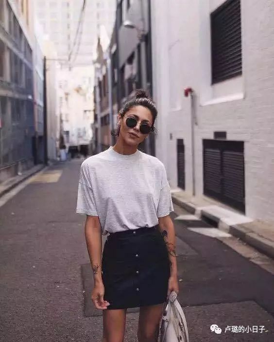 显高显瘦百搭，中年女人的少女感，是这样穿出来的