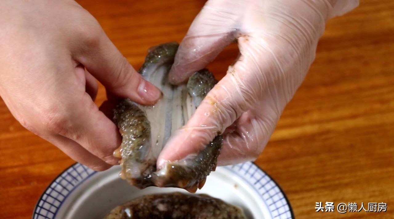 鲜活海参怎么做才会软烂,新鲜海参怎么做营养价值高