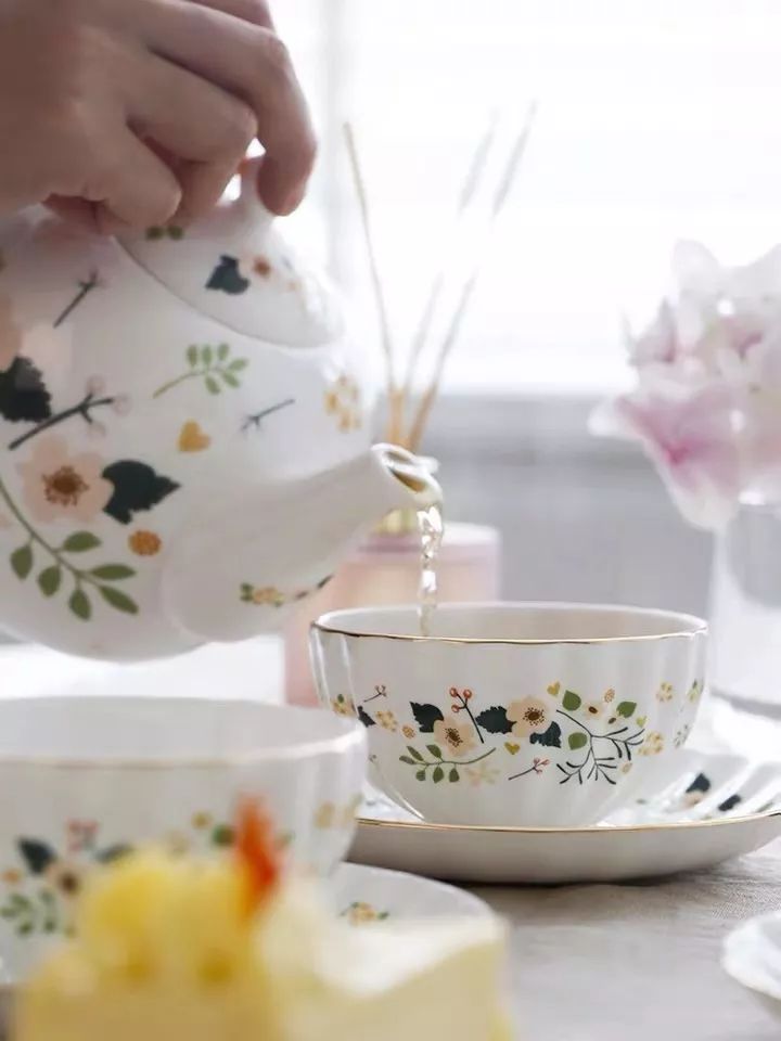 星巴克现在还有吸管吗,星巴克又出新品啤酒味的咖啡