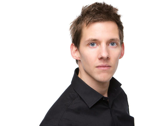 双语：最新研究显示，名字会影响并逐渐改变一个人的容貌