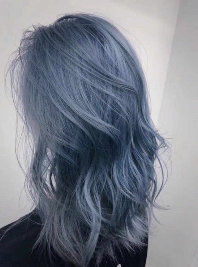 漂浅后染回深色的效果,漂浅发色会掉色吗