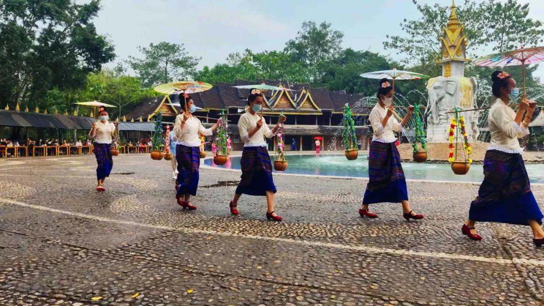泰国西双版纳旅行,西双版纳基诺山热带雨林徒步